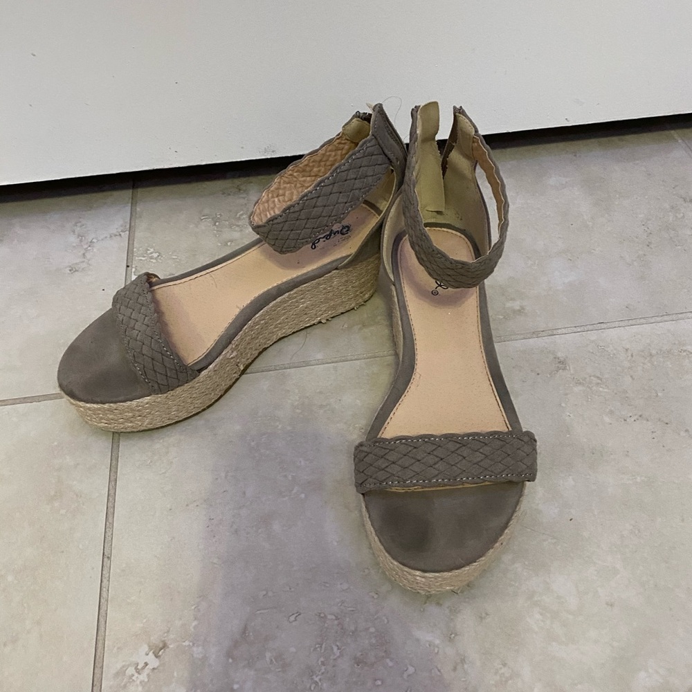 Espadrille grey heels